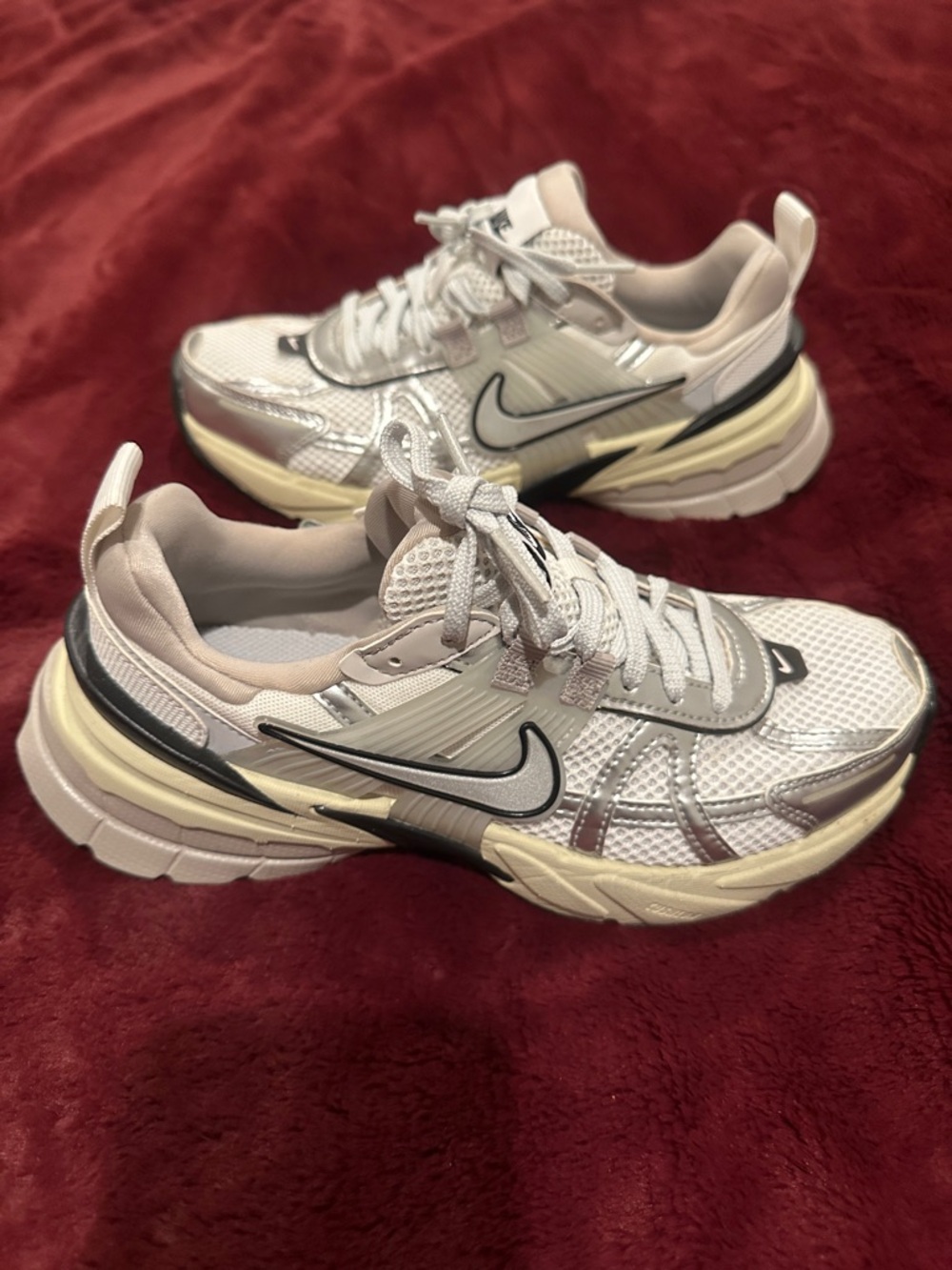 Nike Women's V2K Run